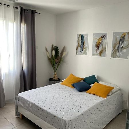 Chambre Avec Salle De Bain Privee Dans Villa Avec Garage Manosque Exterior foto