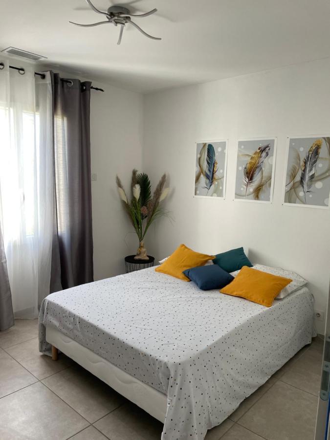 Chambre Avec Salle De Bain Privee Dans Villa Avec Garage Manosque Exterior foto